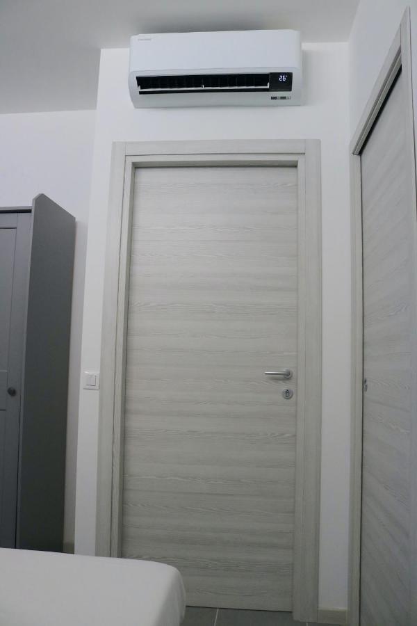 Gambara Guests House Hotell Milano Exteriör bild