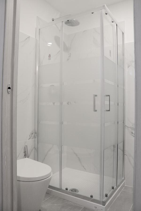Gambara Guests House Hotell Milano Exteriör bild